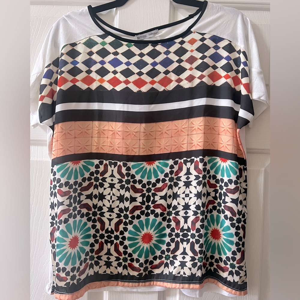 Brand New printed Zara top.